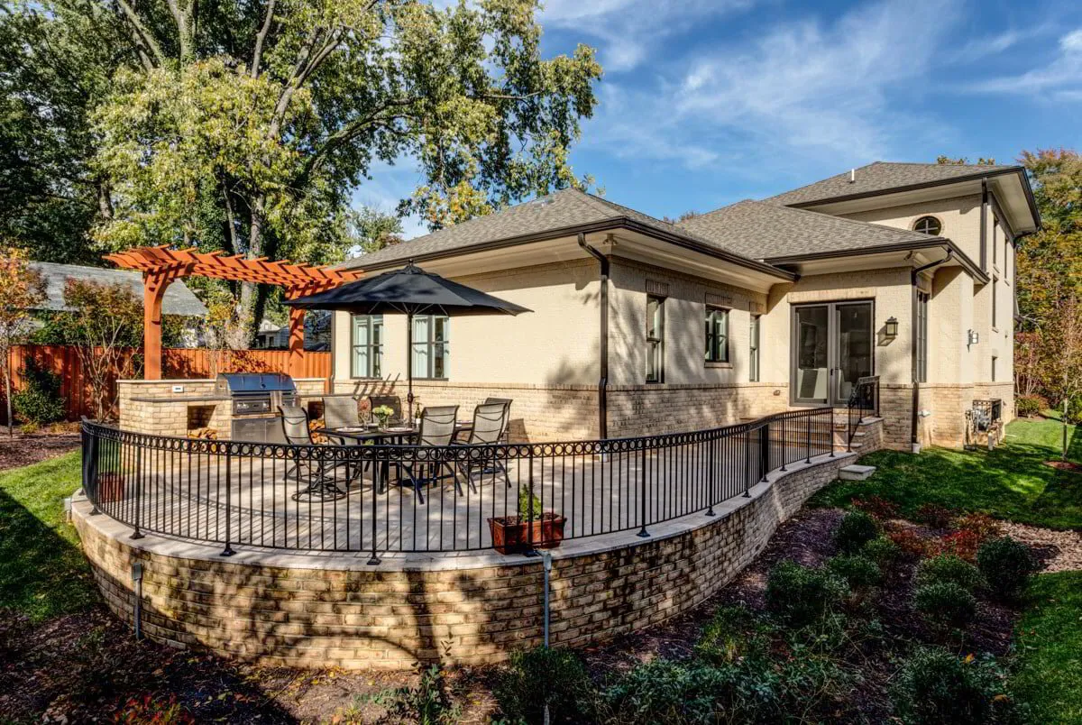 Creating Custom Outdoor Living Areas in Portsmouth, VA: A Complete Guide